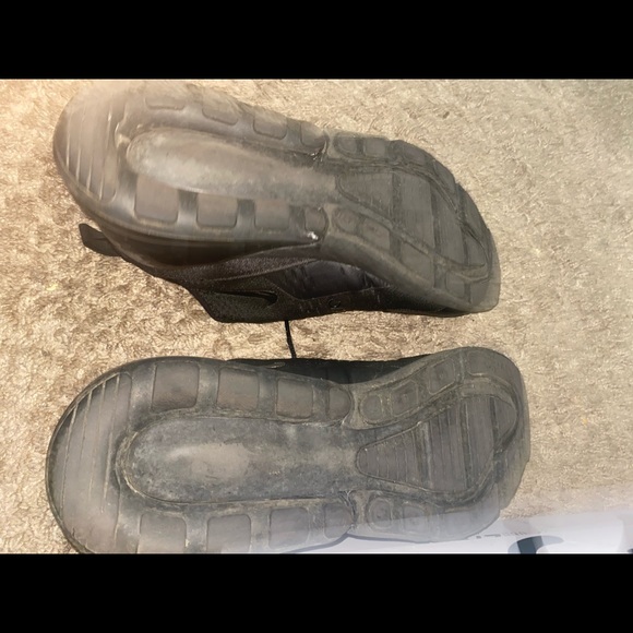 Air max 270s - Picture 4 of 4